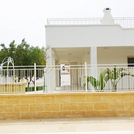 La Baia Apartments Torre Lapillo Exterior foto